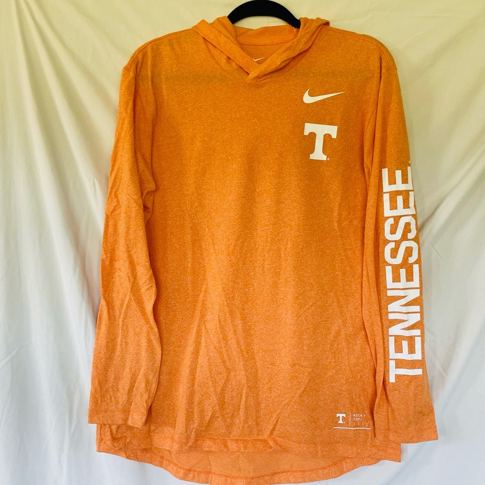Women’s Nike size large Tennessee long sleeved, hooded shirt
